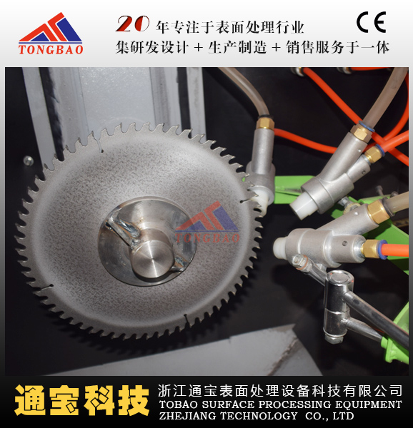 1515204561584172.jpg 鋸片噴砂機(jī)內(nèi)景.jpg