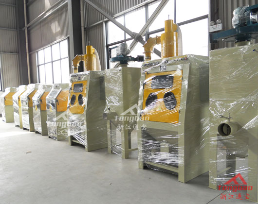 批量標(biāo)準(zhǔn)噴砂機(jī)產(chǎn)品照